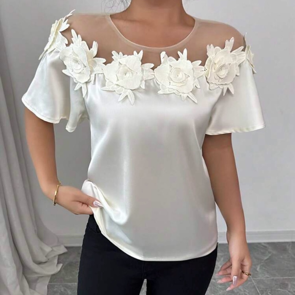New ~ Women's Elenzga Apricot 3D Flower Short Sleeve Blouse Top ~ Size 12 (XL)